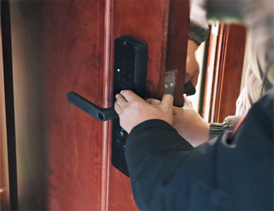 淮上24小时上门开锁公司